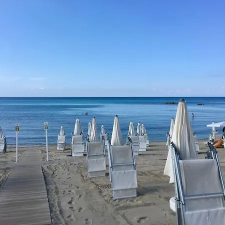 Fatamorgana Aparthotel 3*